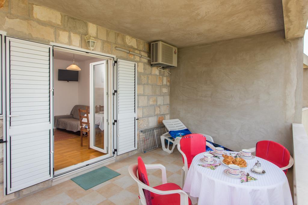 Apartments Oliva ツァヴタット エクステリア 写真