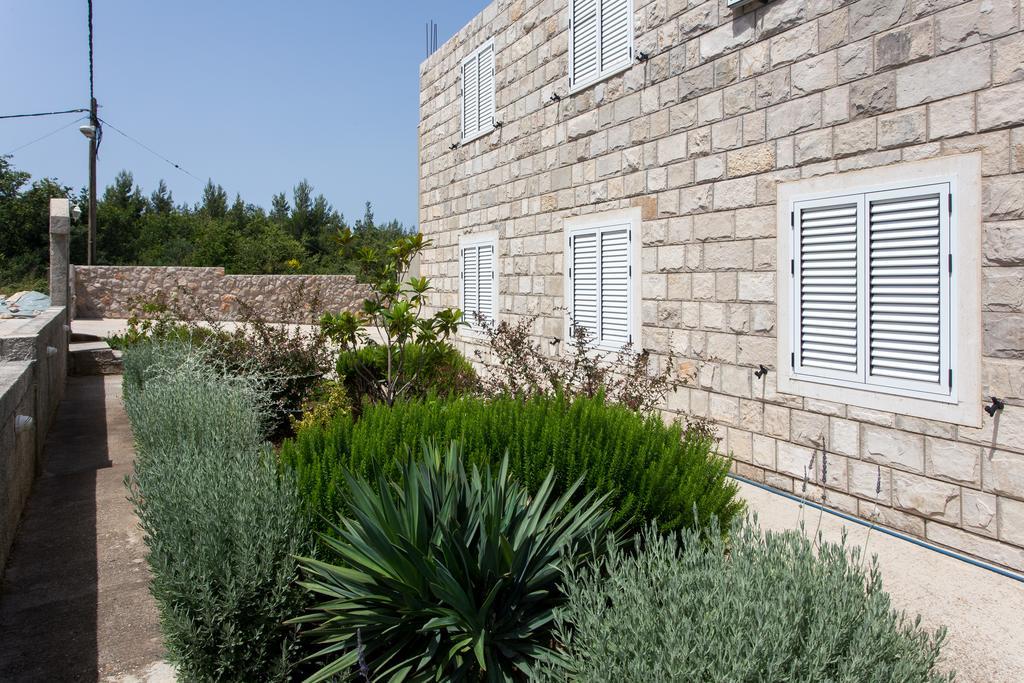 Apartments Oliva ツァヴタット エクステリア 写真